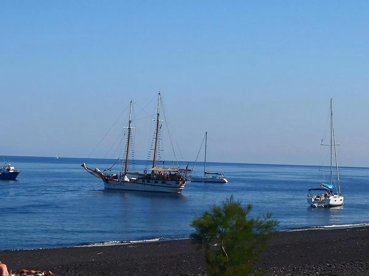 Holiday home Villa Ginestra Sulla Spiaggia Di Stromboli Italy