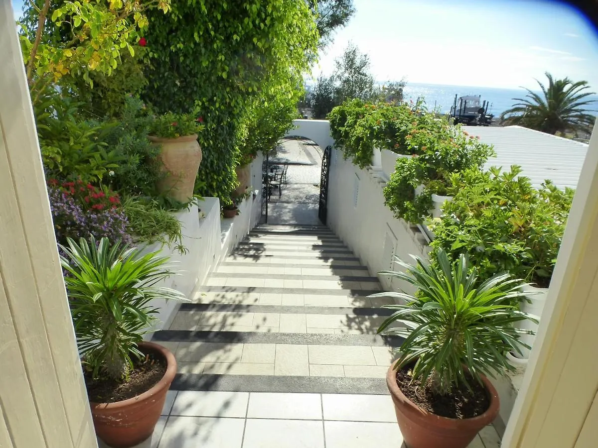 Villa Ginestra Sulla Spiaggia Di Stromboli