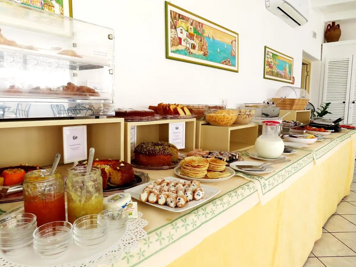 Holiday home Villa Ginestra Sulla Spiaggia Di Stromboli
