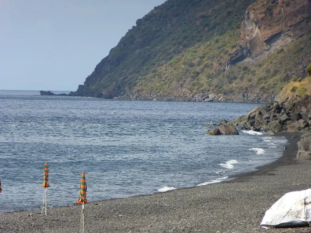 Casa vacanze Villa Ginestra sulla spiaggia di Stromboli