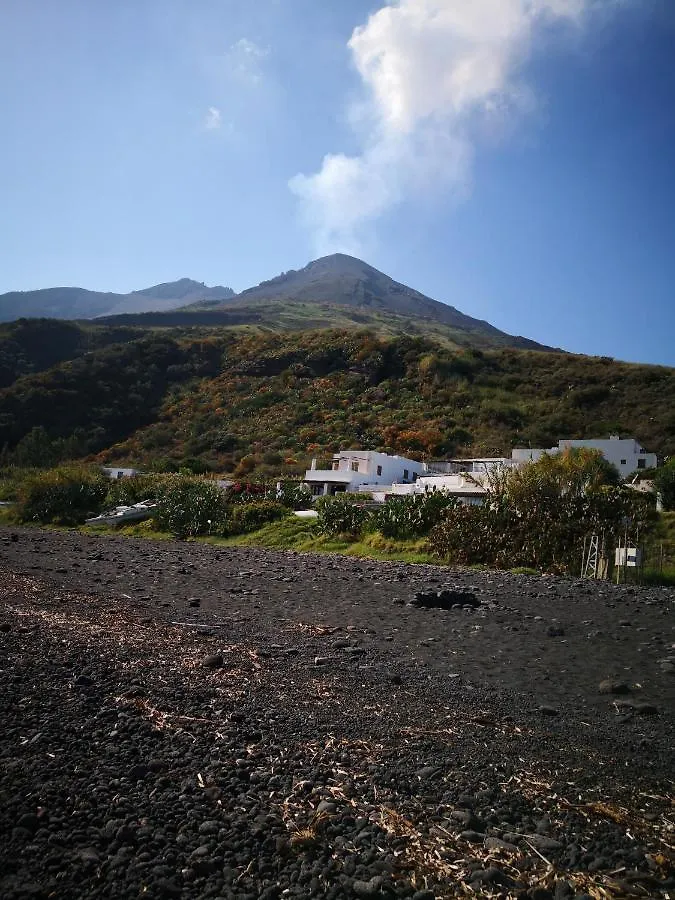 Holiday home Villa Ginestra Sulla Spiaggia Di Stromboli