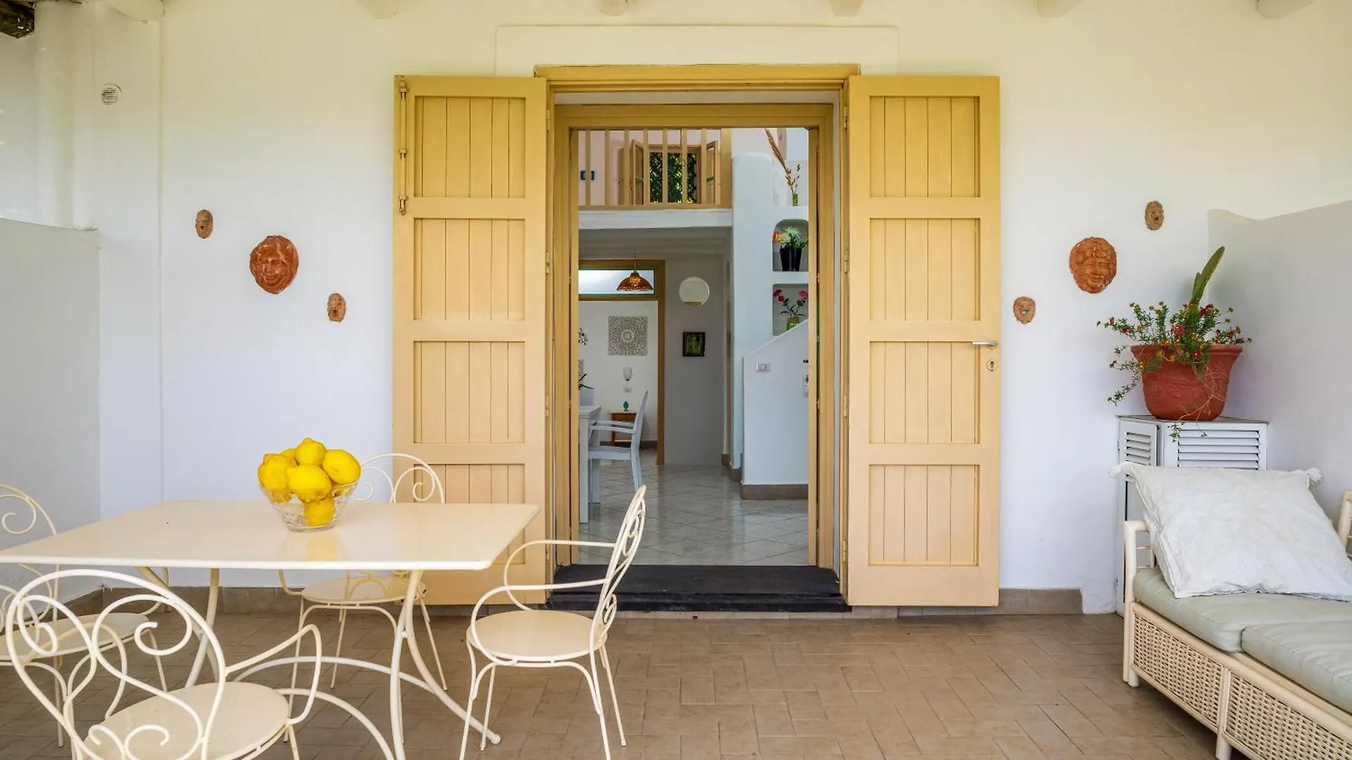 Holiday home Villa Ginestra Sulla Spiaggia Di Stromboli
